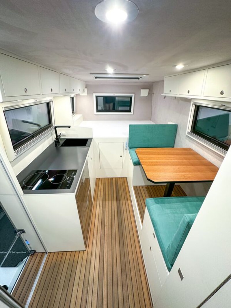 Mercedes Unimog U4023