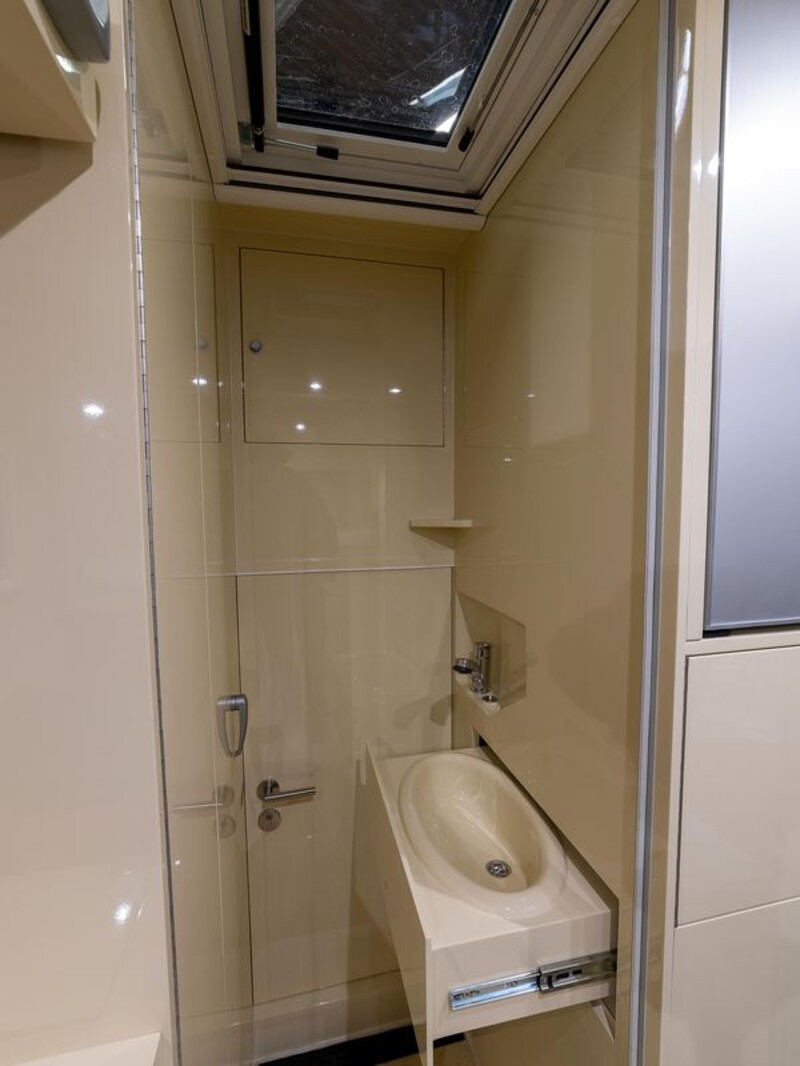 VW Crafter mit integrierter Wohnkabine