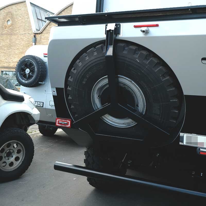 Mercedes Unimog U2450L 6x6