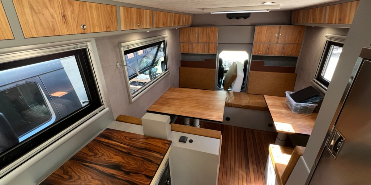 Mercedes Unimog U4023